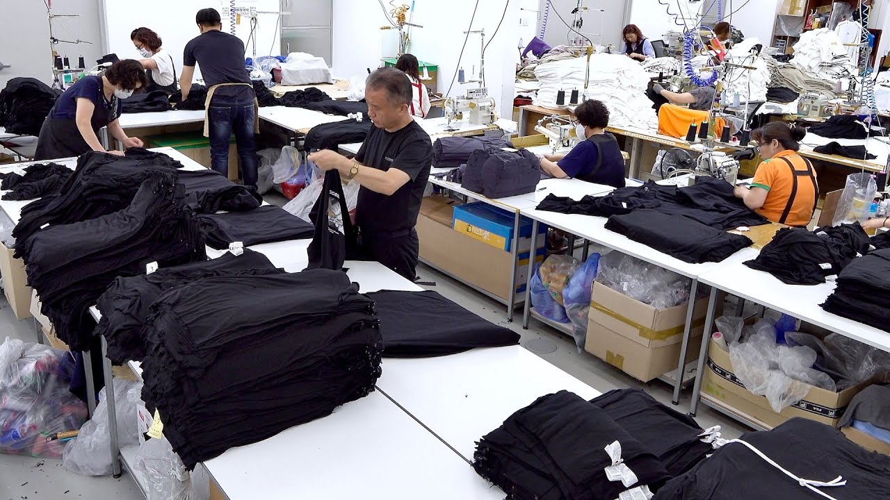 How to Mass Produce Tens of Millions of Graphic T-Shirts! Modern T-Shirt Manufacturing Factory